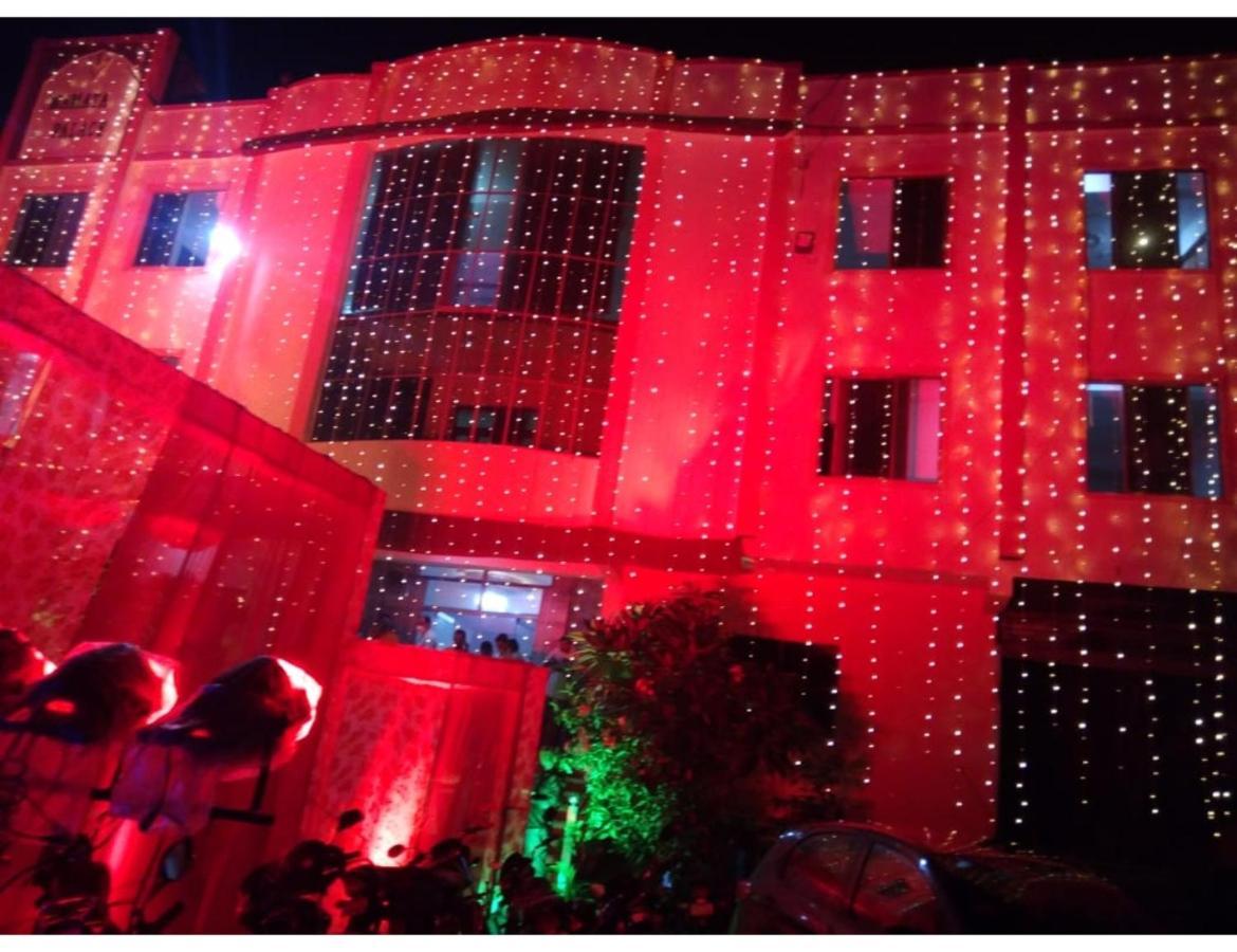 Hotel Mamta Palace, Kushinagar Extérieur photo